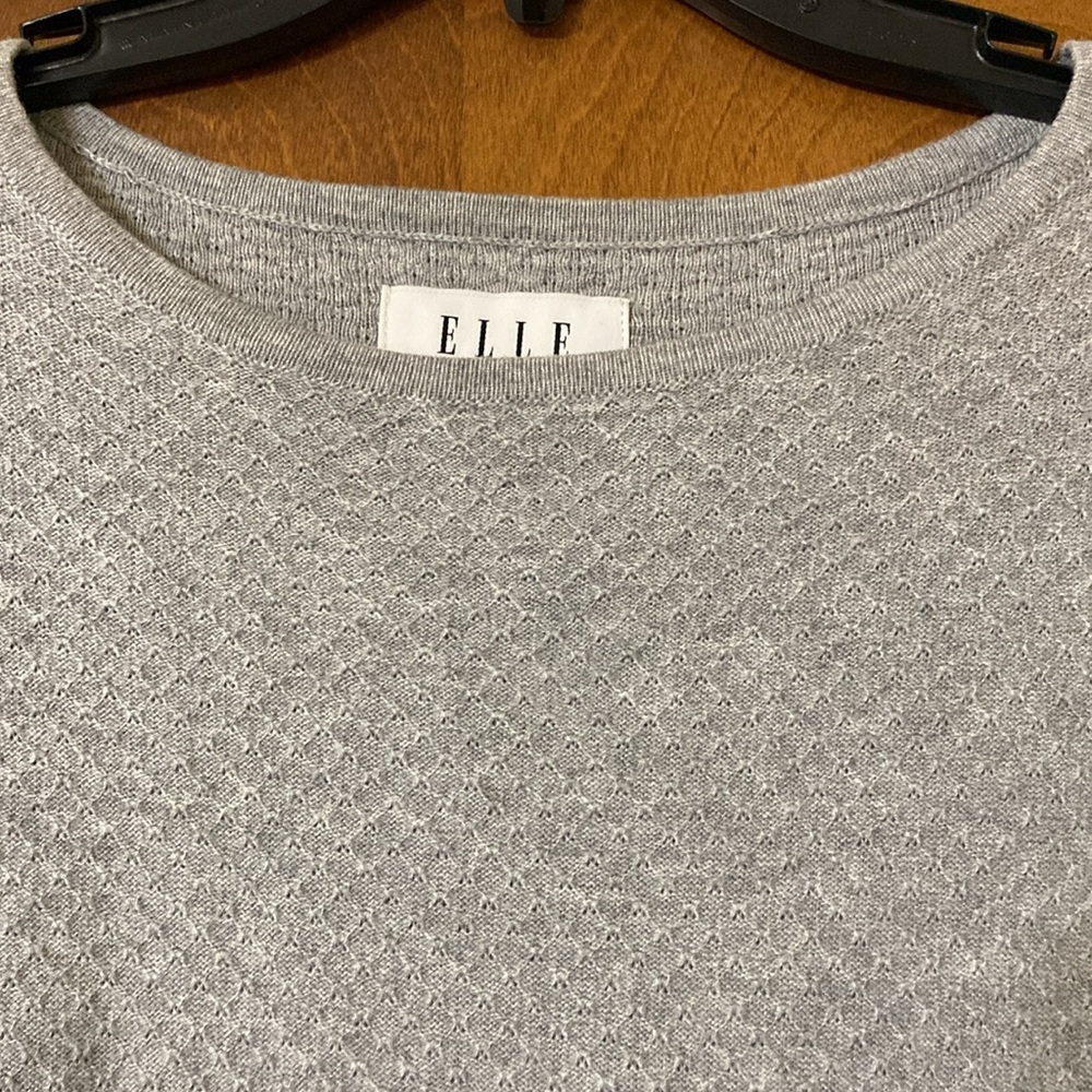 Elle Textured Ruffle Sleeve Top - Picture 4 of 6